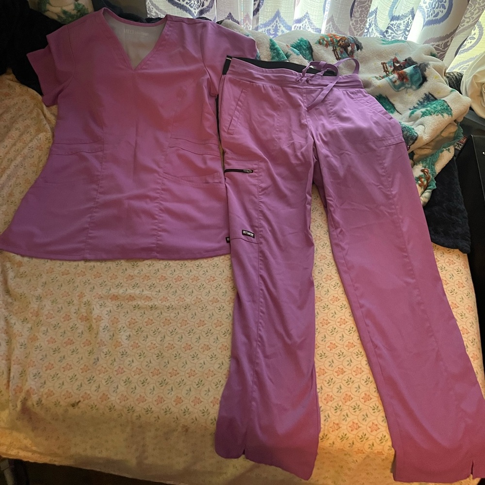 Greys Anatomy Purple Scrubs small top sp bottom
